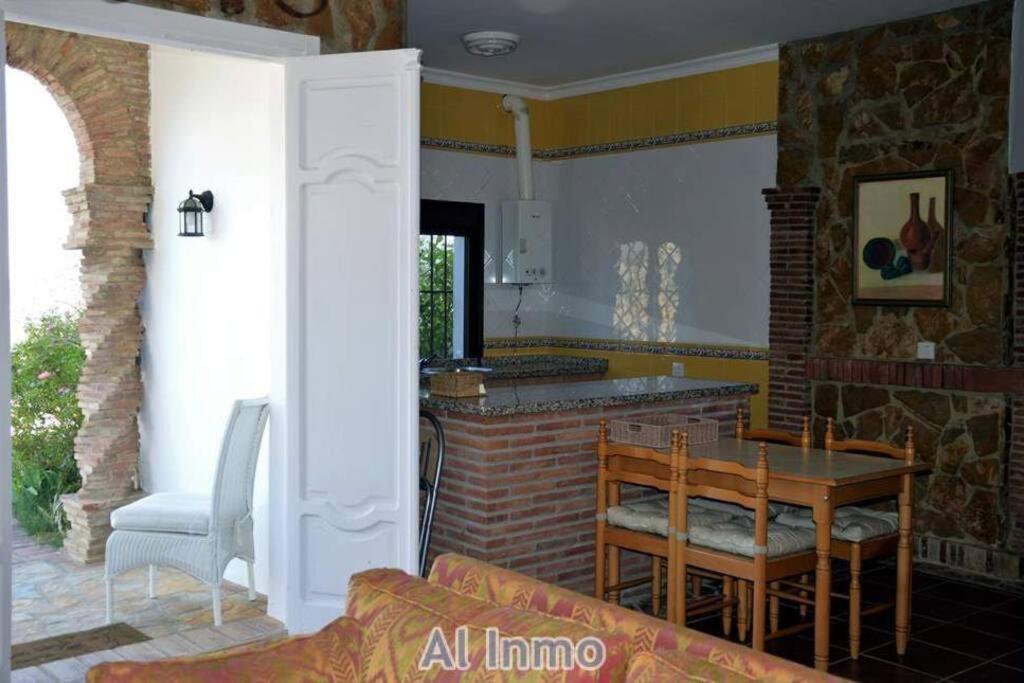 Las Palmeras - Ein Stueck Vom Paradies - Behagliches Haus Mit Pool アルゴドナレス エクステリア 写真